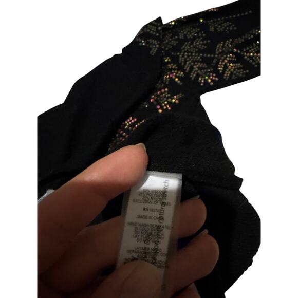 Liv Milano Soft Compression Rhinestone Top NWT Medium - Picture 2 of 7